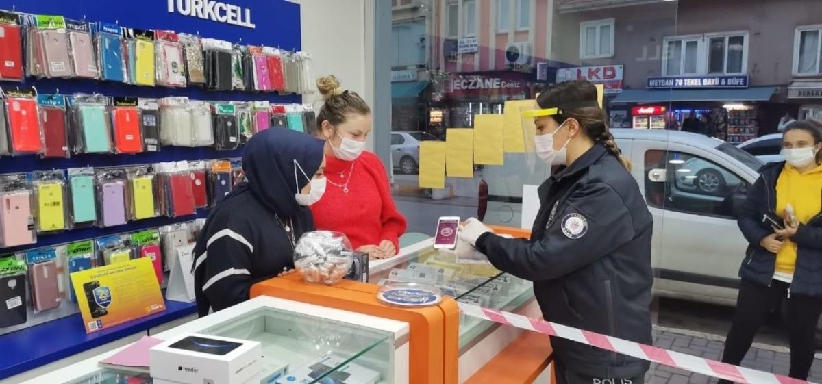 Polis ekipleri il&ccedil;ede KADES uygulamasını tanıttı