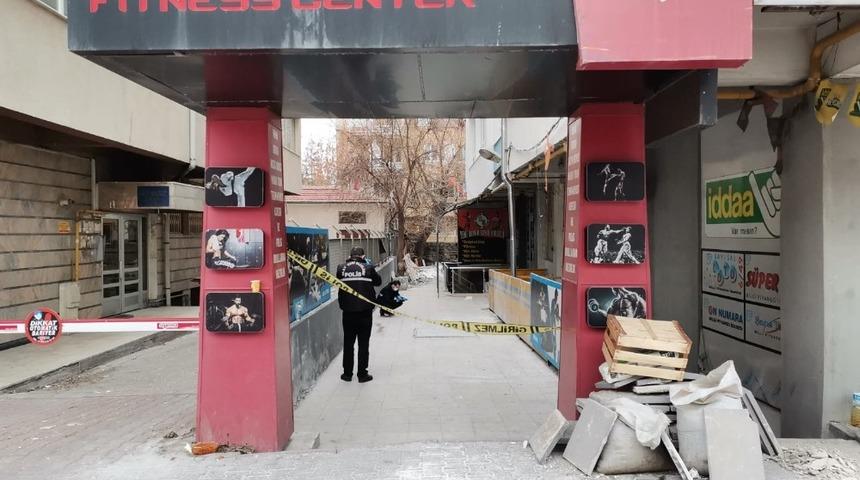 8. kattan düşen genç kız ağır yaralandı