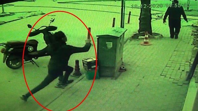 Arkadaşını teyp almak için çağırdı, onu bırakıp kaçtı