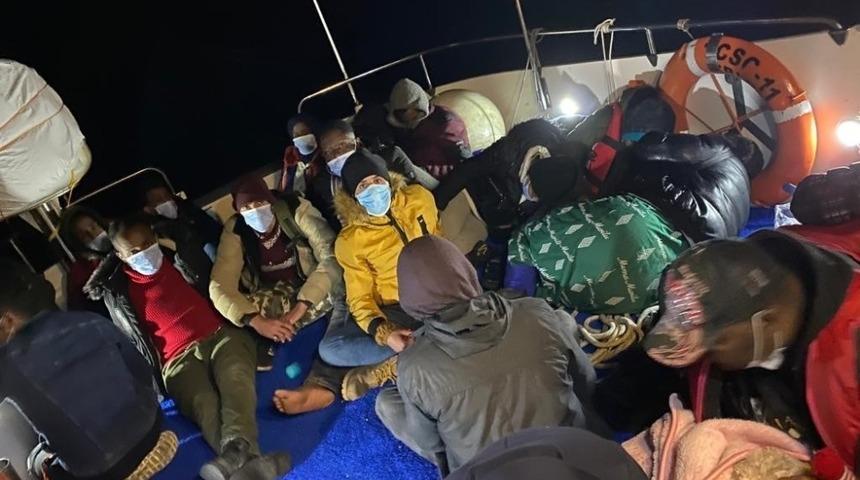 &Ouml;l&uuml;me terk edilen 38 d&uuml;zensiz g&ouml;&ccedil;men kurtarıldı