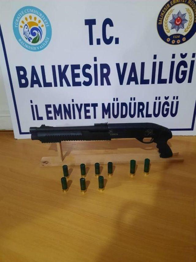 Balıkesir’de polis 19 aranan şahsı yakalandı