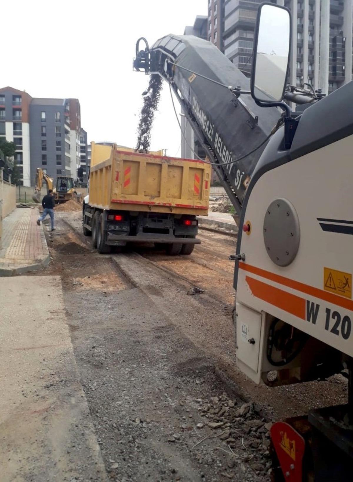 Bozulan yollara anında m&uuml;dahale
