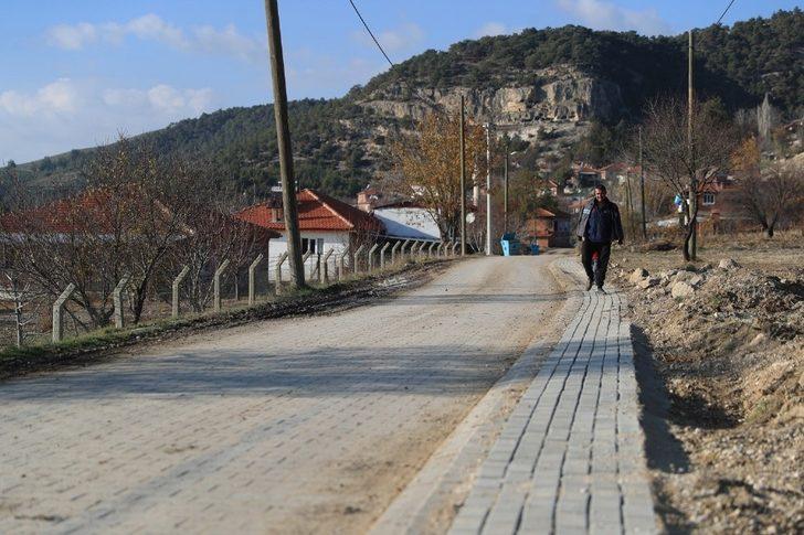 Pamukkale Belediyesi, Eymir Mahallesinin yollarını yeniledi G2