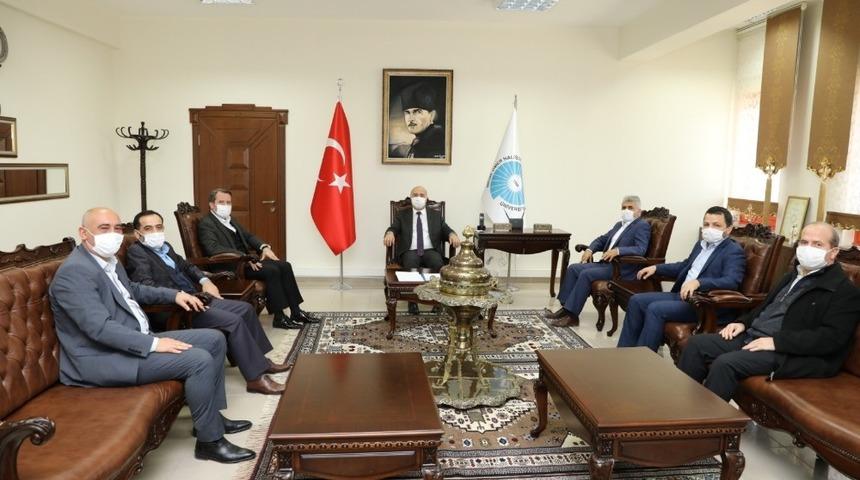 Memur-Sen&rsquo;den N&Ouml;H&Uuml; Rekt&ouml;r&uuml;ne ziyaret