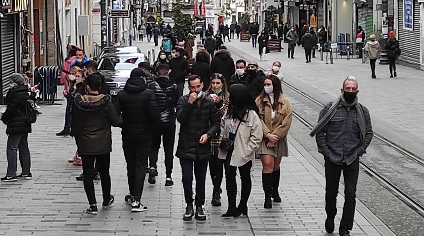 Taksim Meydanı ve İstiklal Caddesi turistlere kaldı!