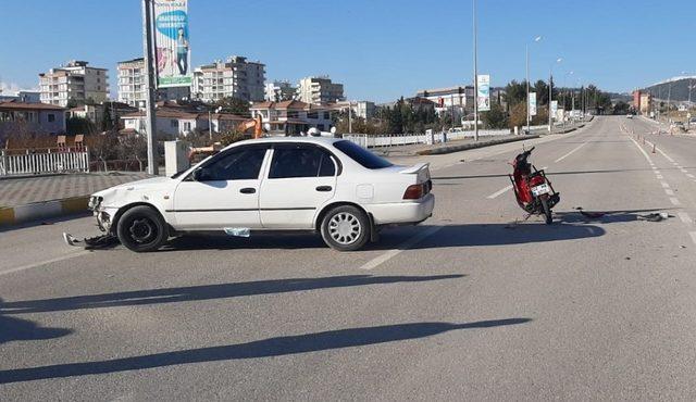 Yaşı küçük çocuğun kullandığı araç kazaya neden oldu: 1 yaralı