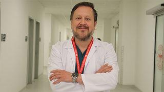 Prof. Dr. Oğuztürk: Yumruk yumruğa tokalaşma da tehlikeli 