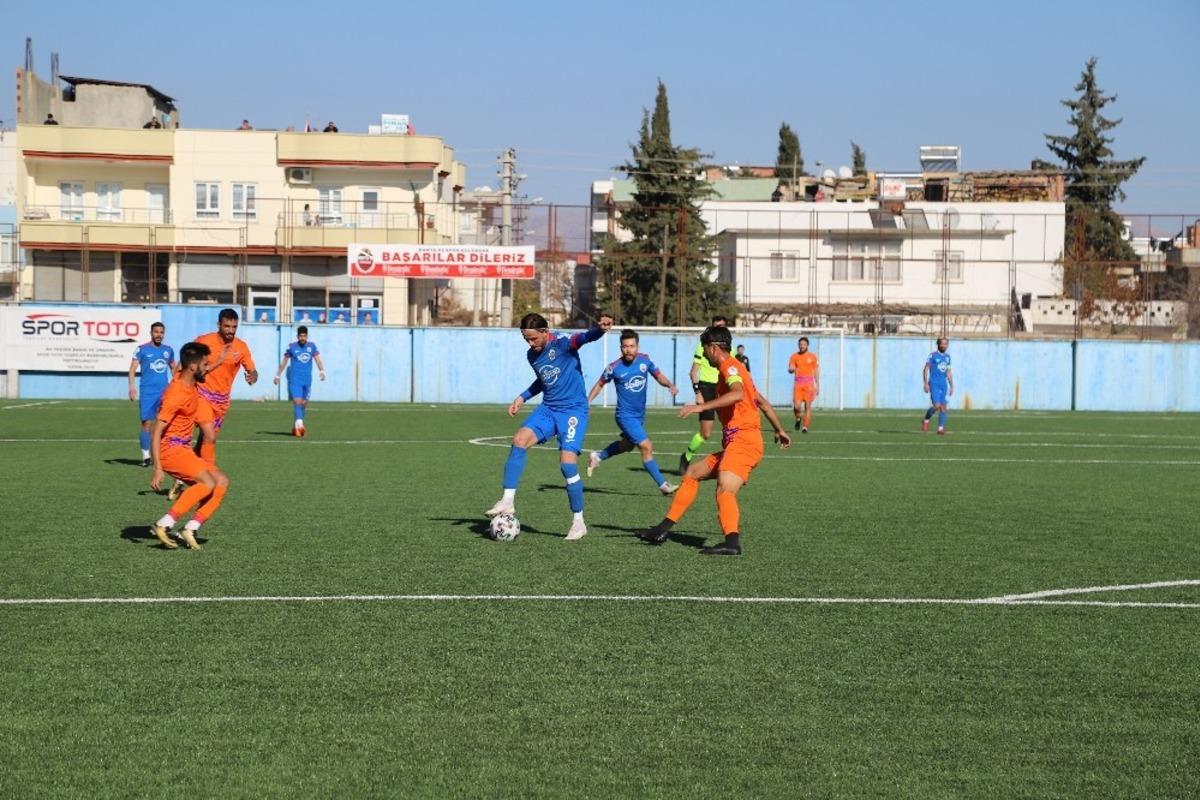 Kahta02 Spor kendi evinde berabere kaldı