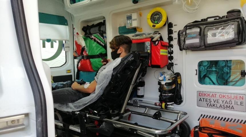 Şakalaşırken arkadaşını t&uuml;fekle vurdu