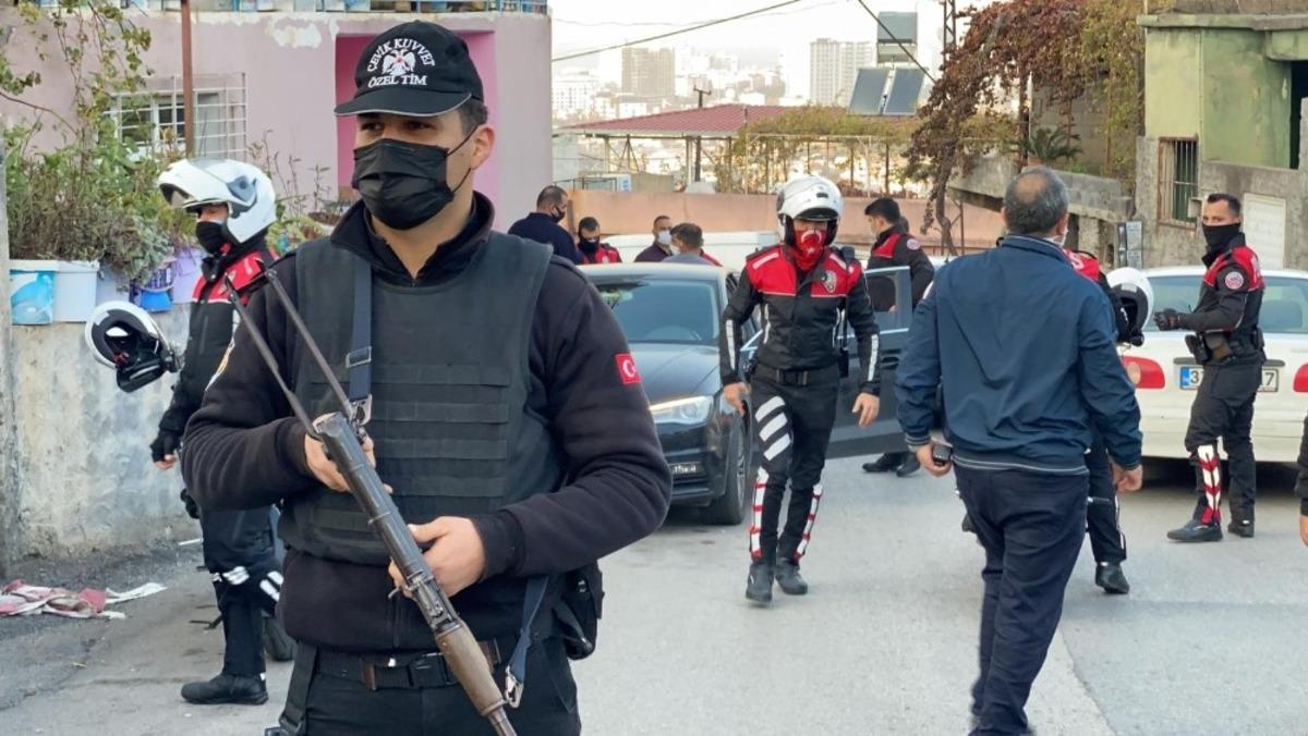 İskenderun&rsquo;da sokağa &ccedil;ıkma kısıtlamalarını sıkı denetim