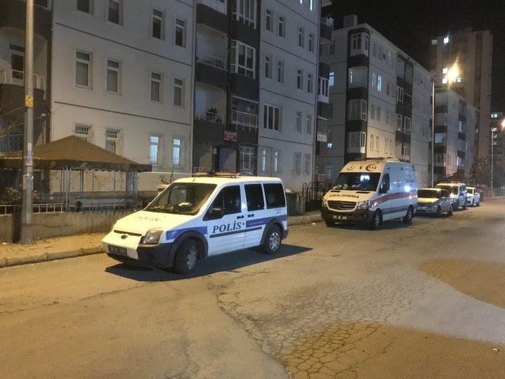 Yalnız yaşayan emekli öğretmen evinde ölü bulundu G3