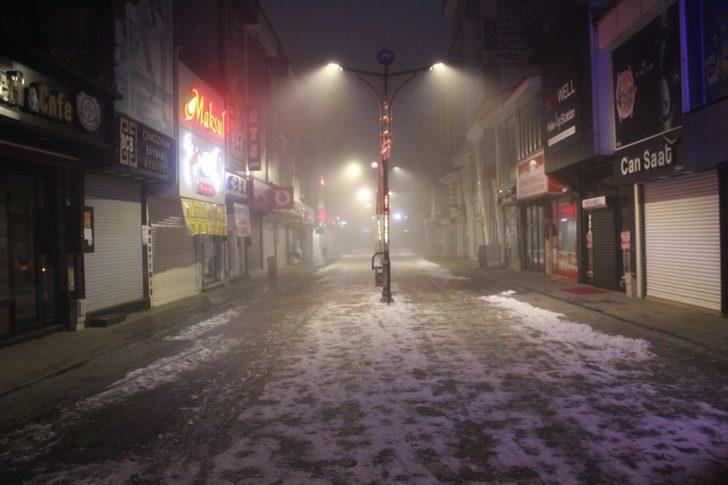 Ağrı’da akşam saatlerinde sis etkili oldu G5