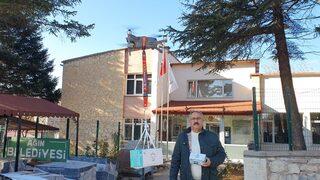 Elazığ'ın Ağın ilçesinde maskeler drone ile dağıtılıyor