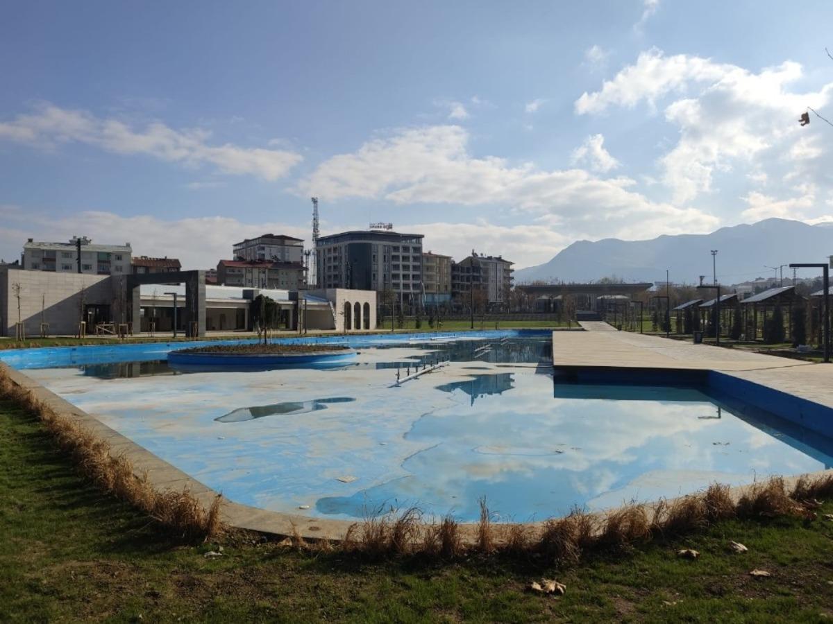 Muş&rsquo;ta &lsquo;Millet Bah&ccedil;esi&rsquo; &ccedil;alışmaları tamamlandı