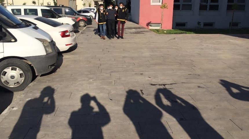 Cezaevindeki arkadaşlarına para g&ouml;ndermek i&ccedil;in adam ka&ccedil;ıran iki kişi tutuklandı