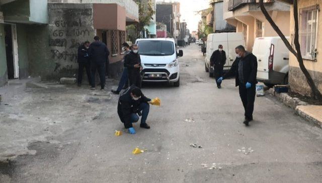 Adana’da çöp kutusunda ses bombası patladı