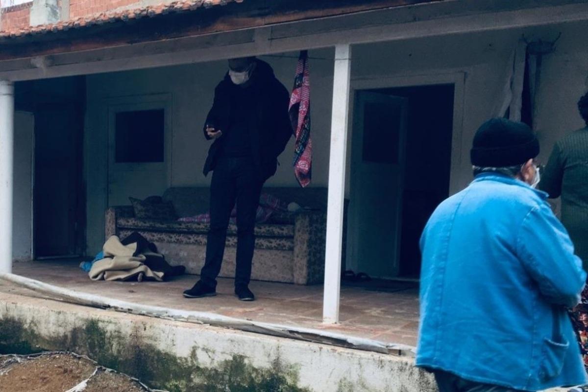 Yaşlı adam yakınları tarafından &ouml;l&uuml; bulundu