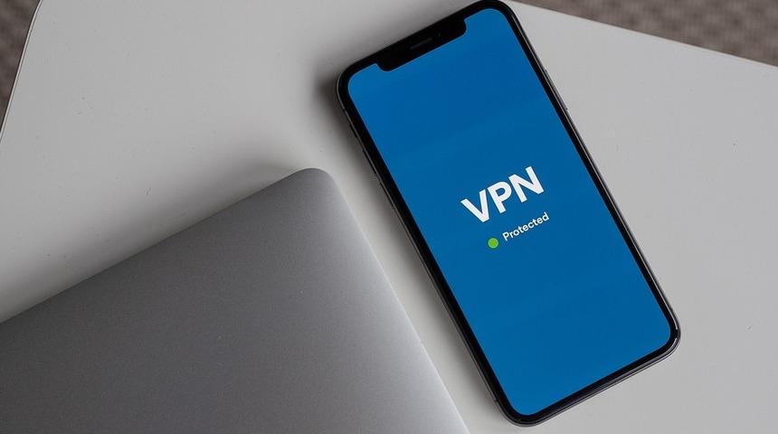 VPN kullanımının avantajları ve dezavantajları nelerdir? VPN neleri saklar?