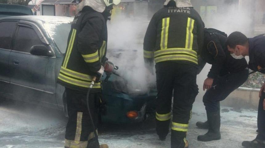 Muğla&rsquo;da ara&ccedil; yangını