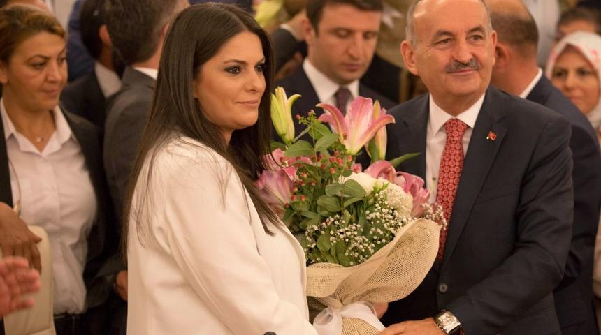 1991 yılından beri ilk kadın &Ccedil;alışma ve Sosyal G&uuml;venlik bakanı atandı: J&uuml;lide Sarıeroğlu