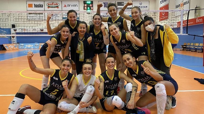 Adam Voleybol &ccedil;ıkışını s&uuml;rd&uuml;rd&uuml; 1-3