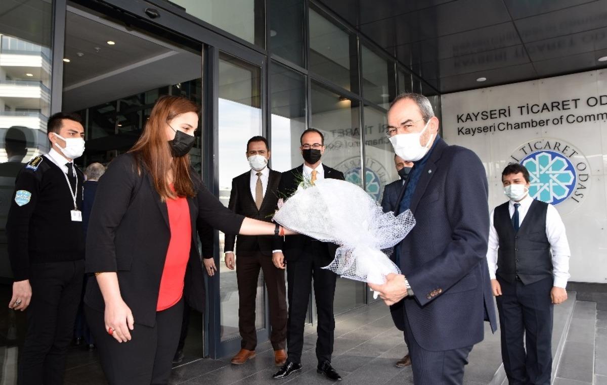 Koronayı yenen KTO Başkanı &Ouml;mer G&uuml;lsoy g&ouml;revine başladı