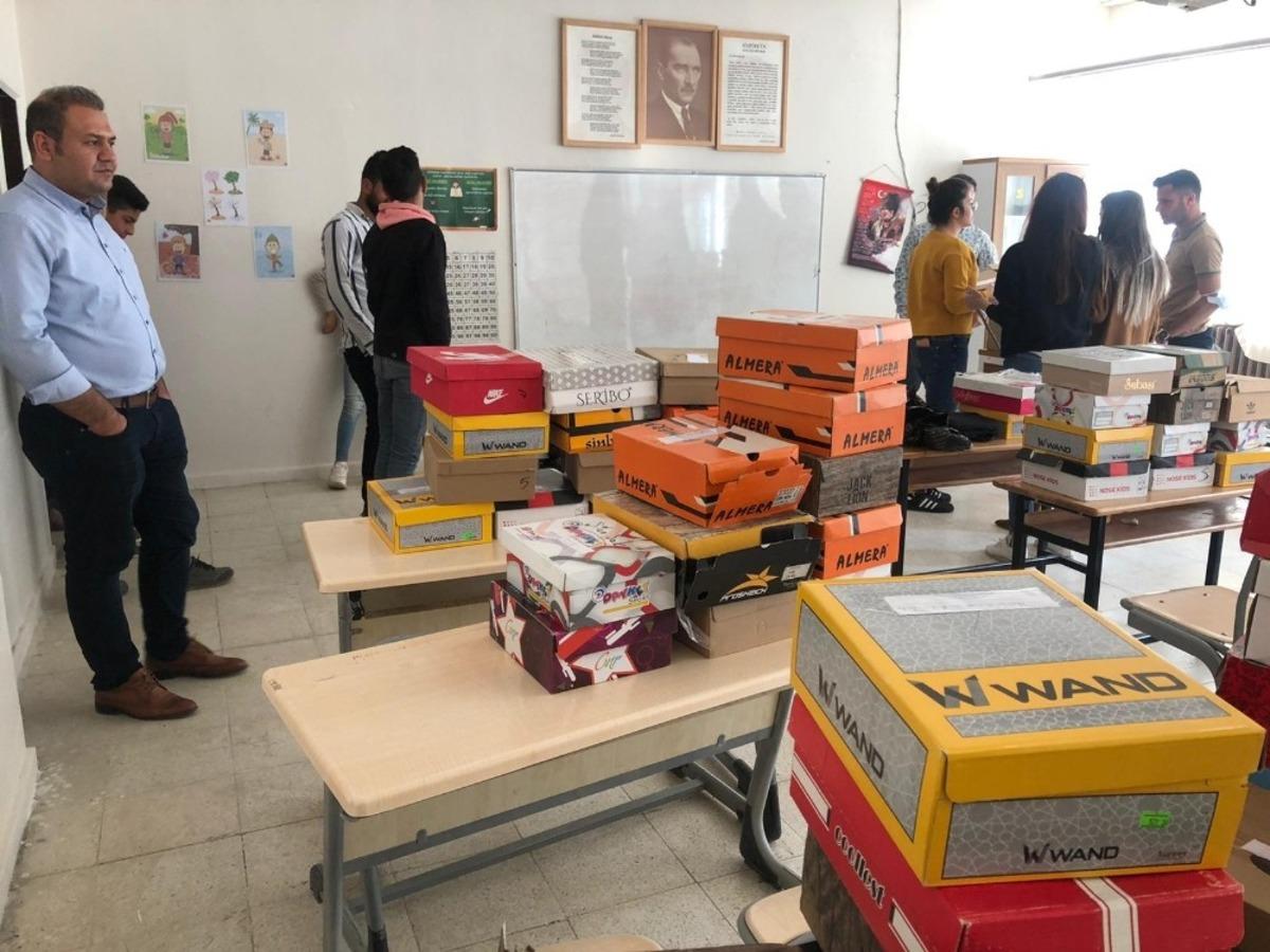 Topladıkları yardımlarla 4 bin 500 &ccedil;ocuğu sevindirdiler