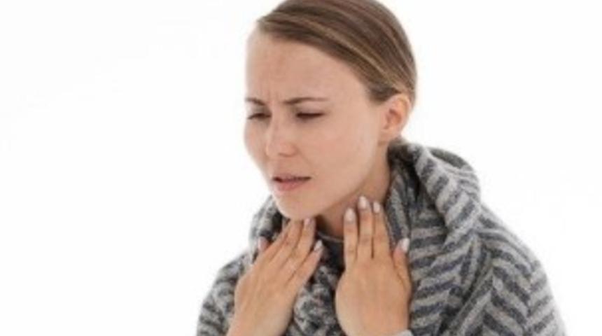 Boğaz gıcıklanmasına ne iyi gelir? Boğaz gıcıklanmasını evde anında çözecek doğal yöntemler
