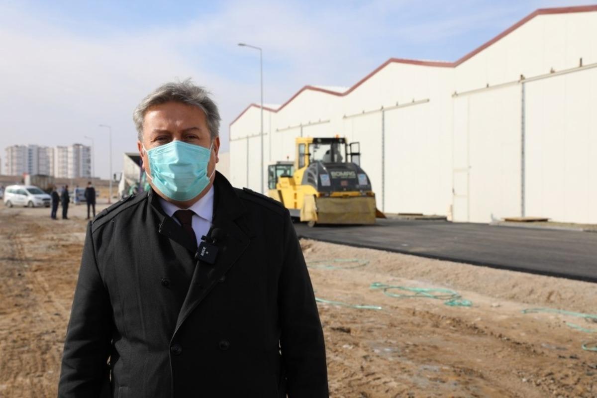 Yeşilyurt Mahallesi&rsquo;nde yılın son b&uuml;y&uuml;k asfaltı serildi