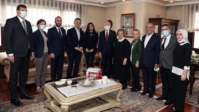 Kılıçdaroğlu'nun Seval Türkeş'i ziyaret etmesine ilişkin dikkat çeken 'ayakkabı' tepkisi