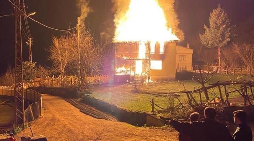 Fatsa&rsquo;da ev yangını