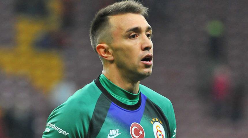 Muslera’dan Abdülkadir Ömür’e geçmiş olsun mesajı