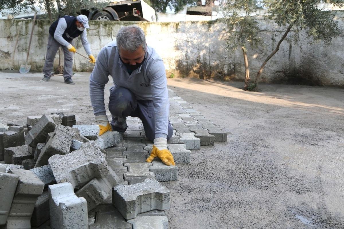 Efeler Belediyesi, Baltak&ouml;y&rsquo;deki cami avlusuna parke taşı d&ouml;şedi