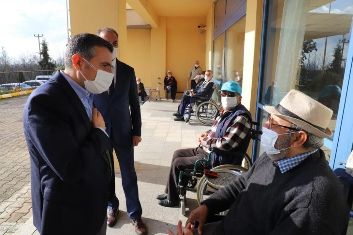 Vali Atay&rsquo;dan huzurevlerine ziyaret