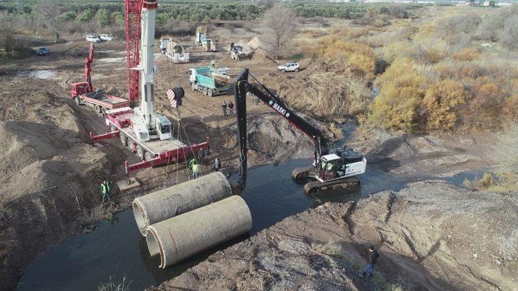 Akhisar’da hummalı yol geçiş çalışması G1