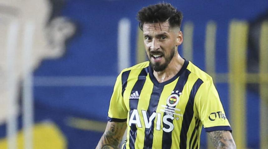 Jose Sosa'nın eşi Carolina Alurralde, Fenerbahçe taraftarını adeta çıldırttı!