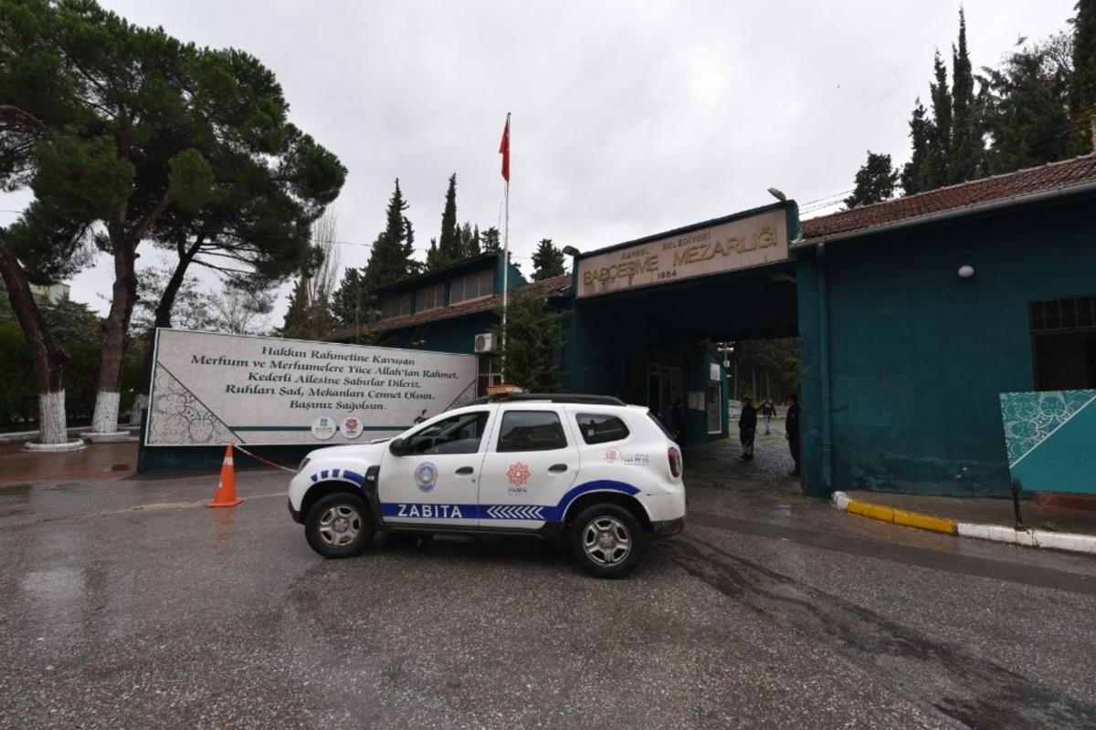 Baş&ccedil;eşme mezarlığı yeni y&uuml;z&uuml;ne kavuşacak