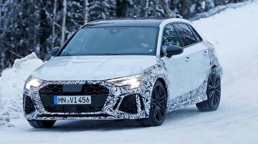 2021 Audi RS3 Sportback kış testlerinde yakalandı!