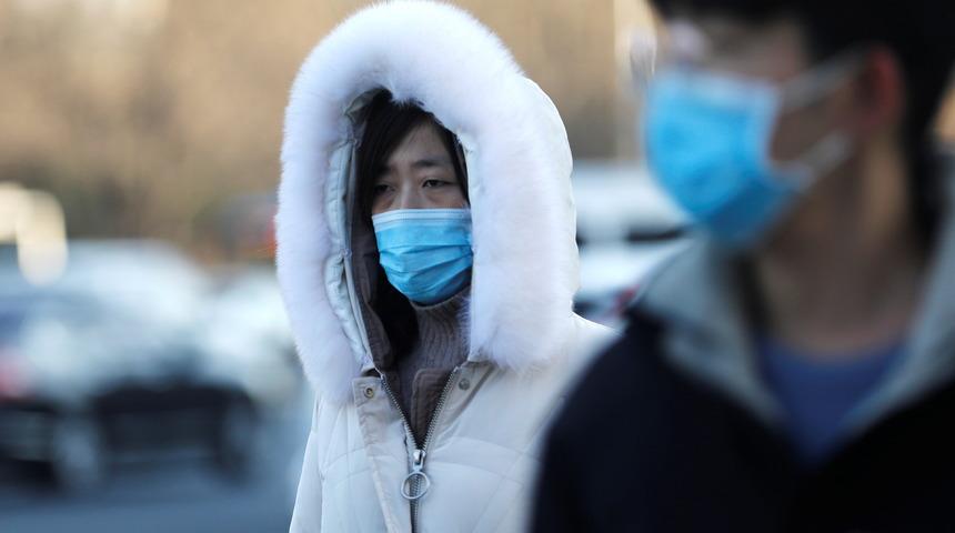 Fauci: Önlemler sona erse de maske takmaya devam edebiliriz