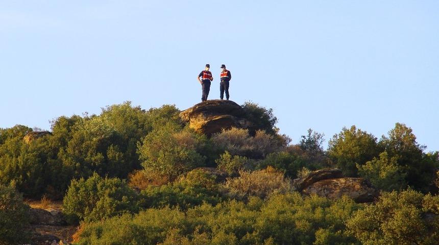 &Ccedil;ine&rsquo;de ka&ccedil;ak kazı yapan 5 kişi g&ouml;zaltına alındı