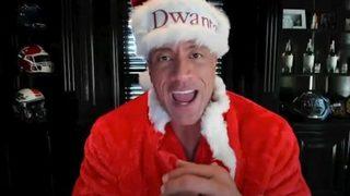 Dwayne Johnson, Noel’i Dwanta şapkasıyla kutladı 
