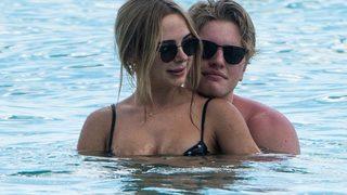Kimberley Garner'ın gizemli sevgiliyle tatil keyfi 