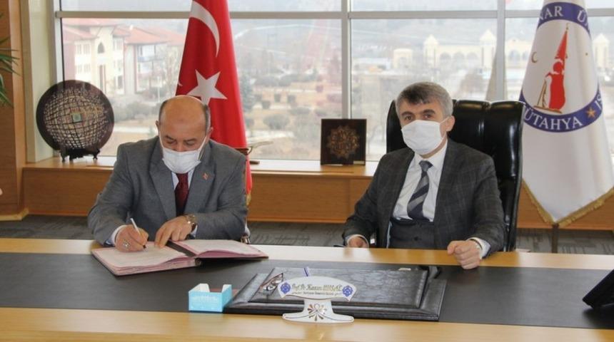 DP&Uuml;&rsquo;den &ldquo;K&uuml;tahya Bilimle Şenleniyor&rdquo; projesine destek