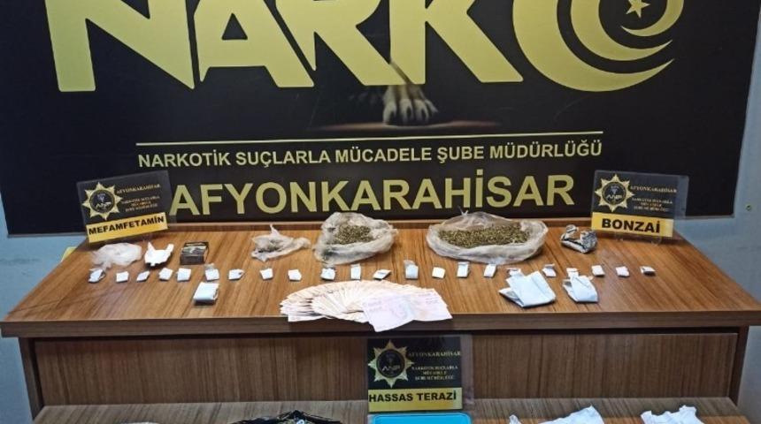 Uyuşturucu operasyonunda 3 kişi gözaltına alındı