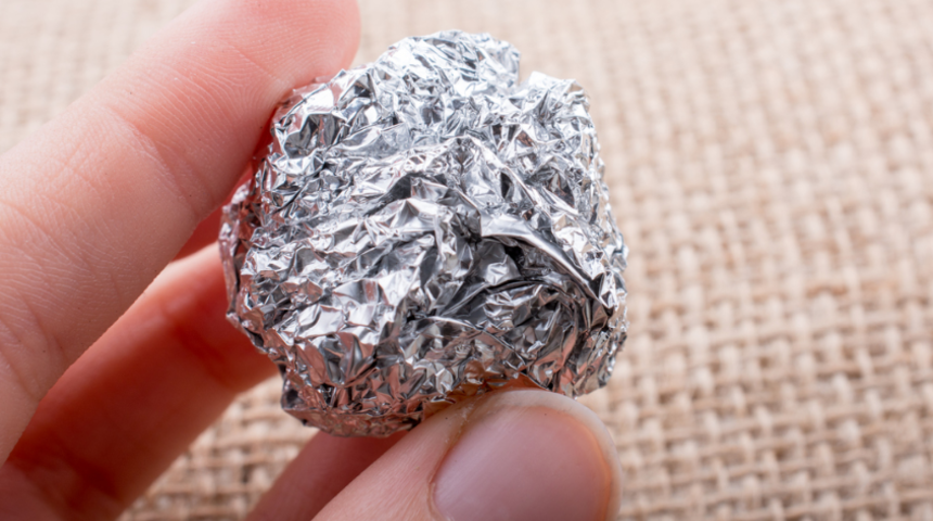 Şaşkına &ccedil;eviren al&uuml;minyum folyo kullanımı: Yorgunluğu s&ouml;k&uuml;p atıyor!