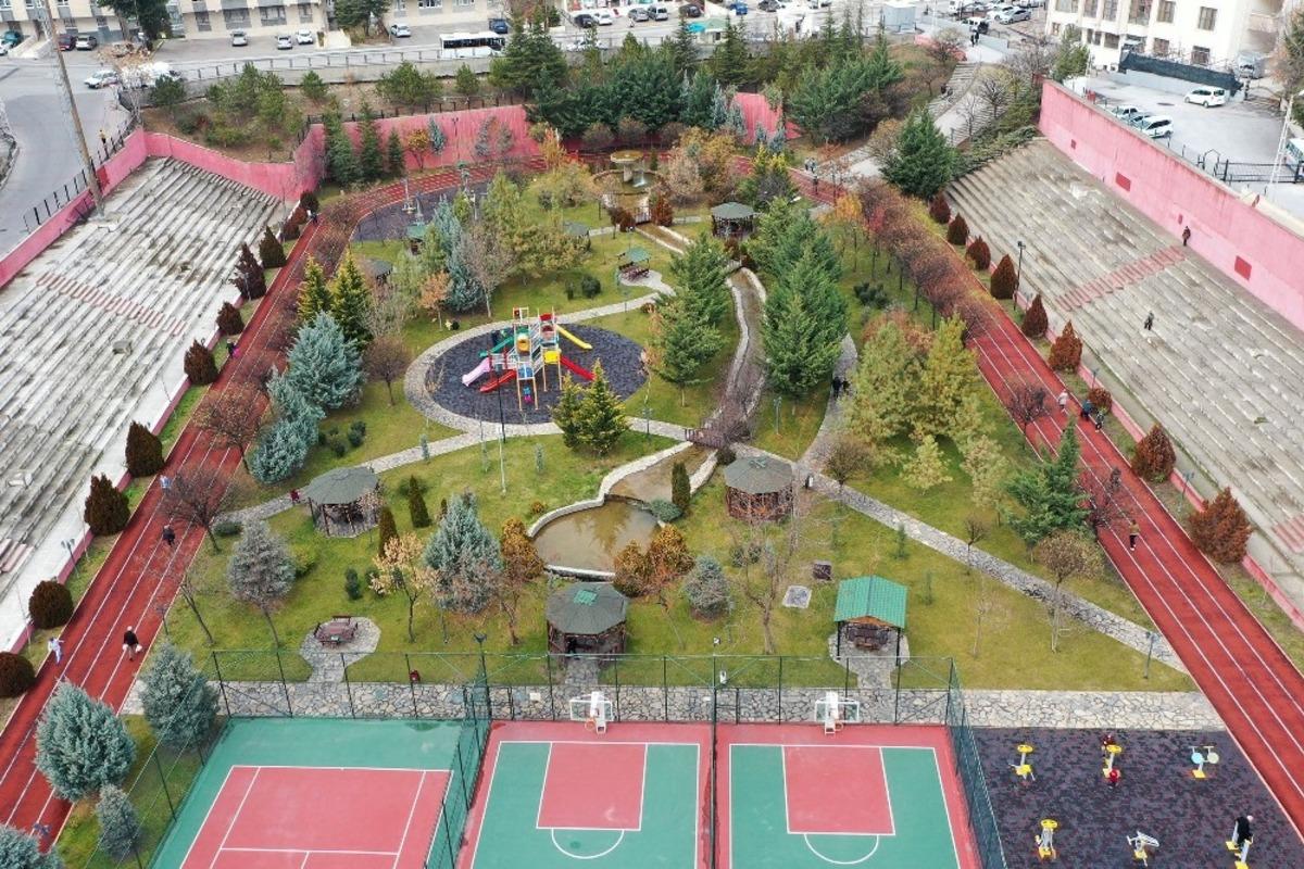 Ke&ccedil;i&ouml;ren&rsquo;de son bir bu&ccedil;uk yılda  191 park yenilendi ve 30 yeni park yapıldı