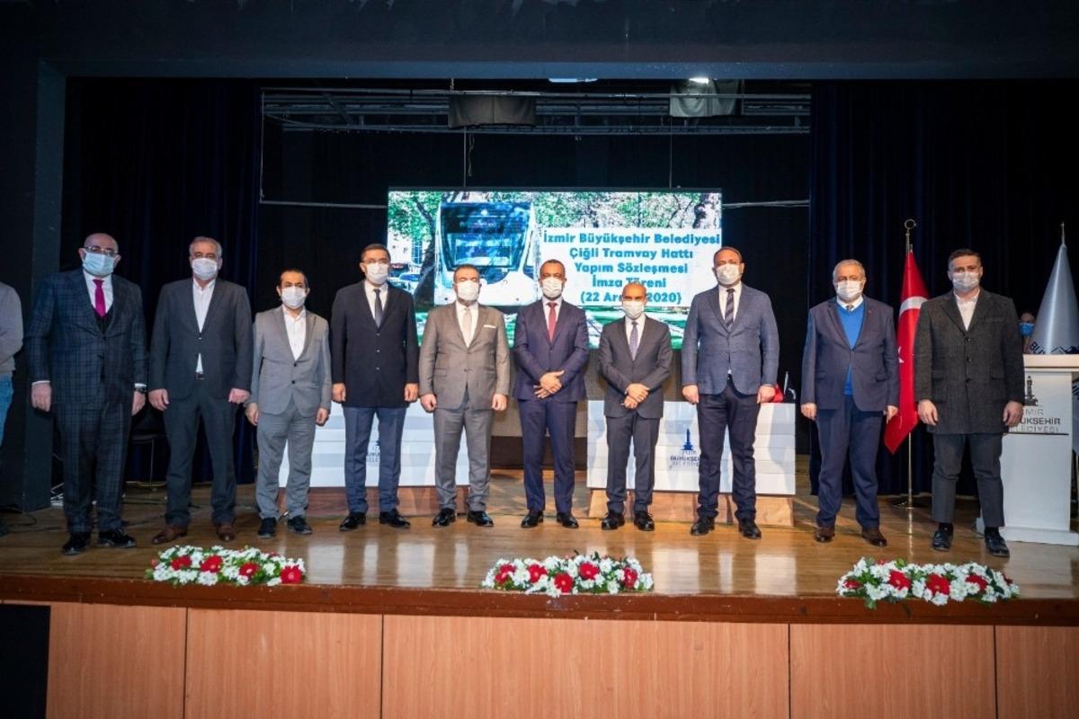 &Ccedil;iğli Tramvayı&rsquo;nın yapım s&ouml;zleşmesi imzalandı