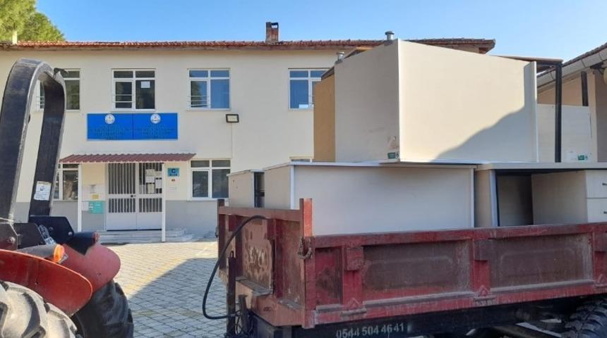 Salihli MYO’dan eğitime destek