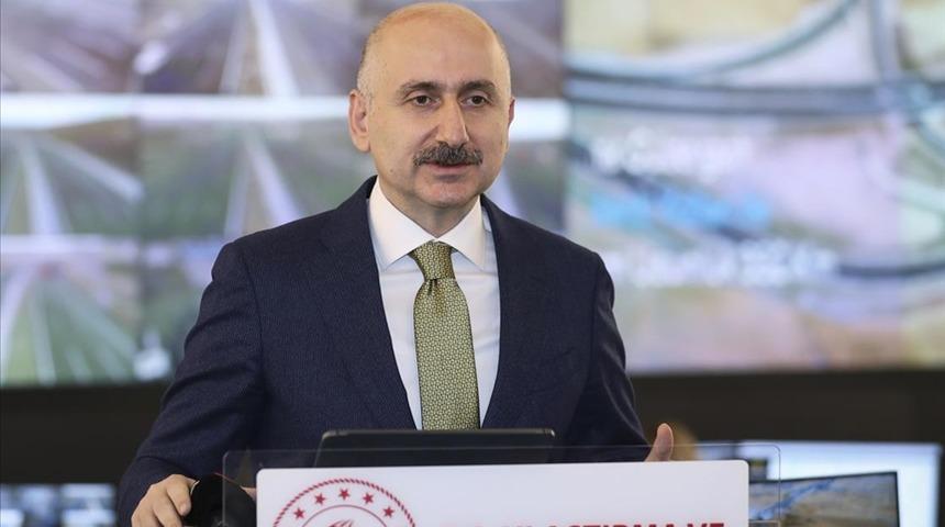  Bakan Karaismailoğlu duyuru! SIM kartın yerine kullanılacak eSIM 2021'de hayata geçiyor