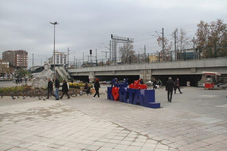 Kartal’da cadde ve meydanlar yeni yıl için süslendi G2